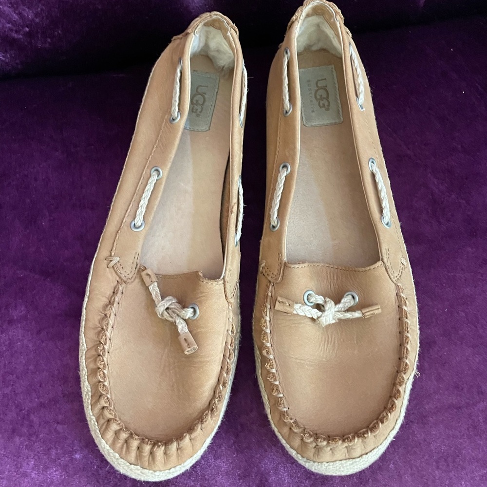Womens UGG Boat Shoes Sz10